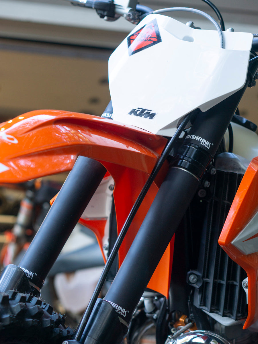Motorcycle upper fork covers top
