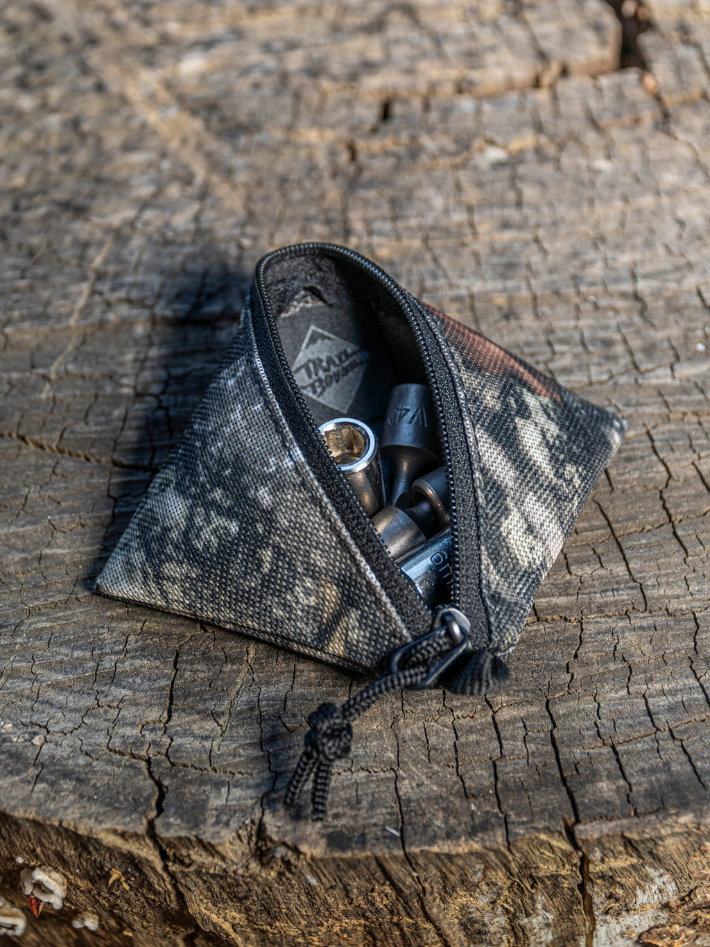 Diamond Bolt Bag